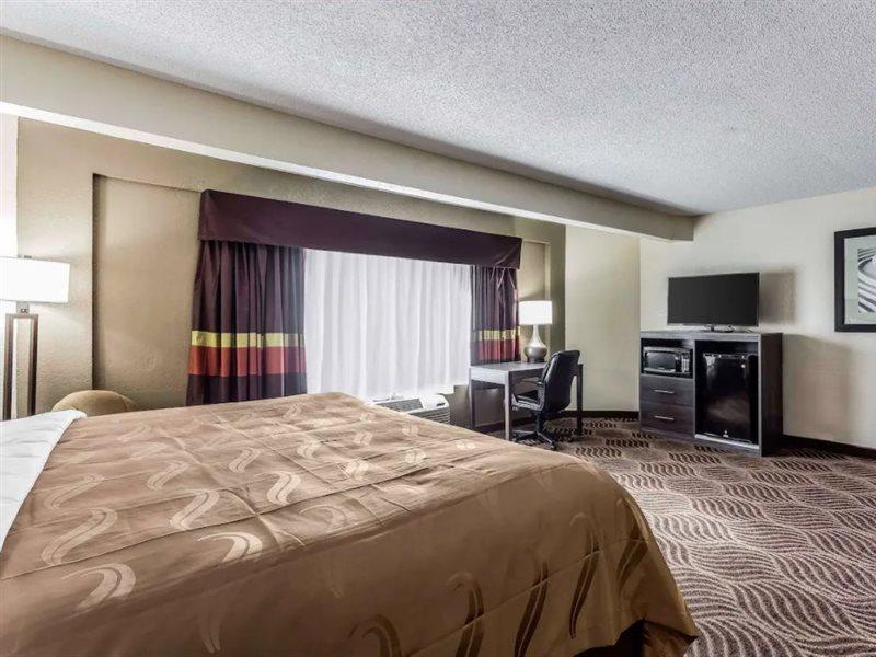 Quality Inn & Suites Солсбери Экстерьер фото