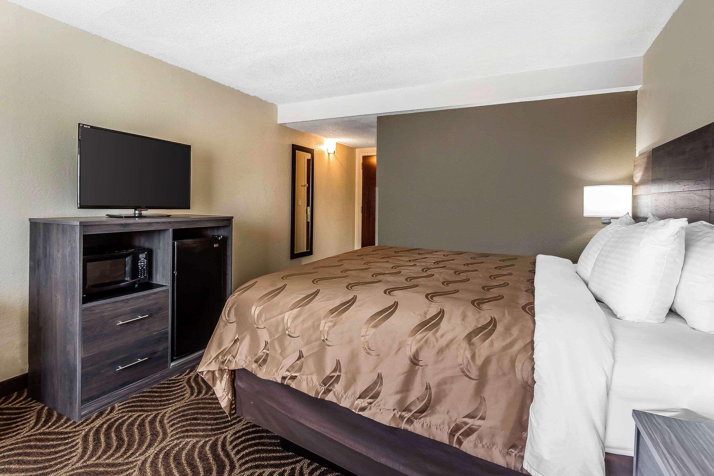 Quality Inn & Suites Солсбери Экстерьер фото