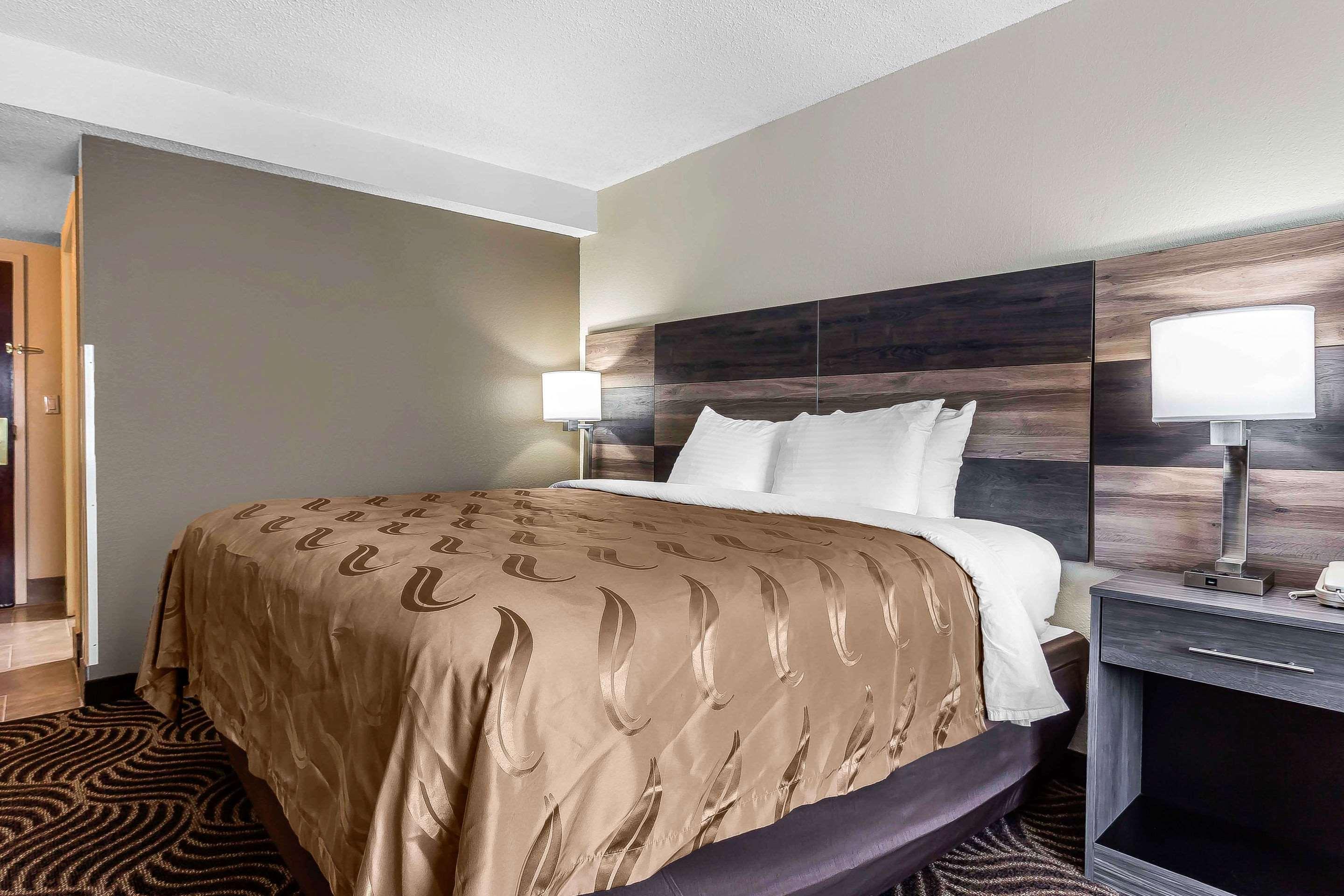 Quality Inn & Suites Солсбери Экстерьер фото