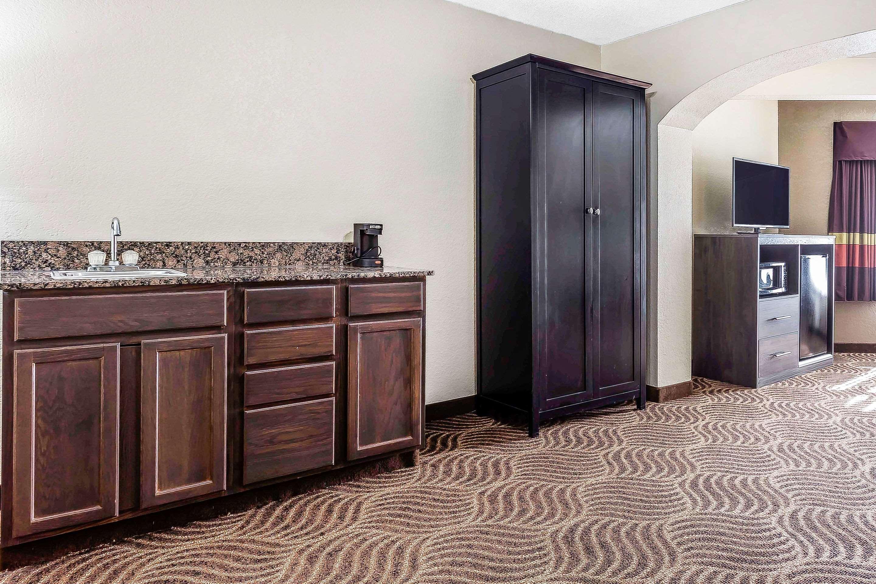 Quality Inn & Suites Солсбери Экстерьер фото