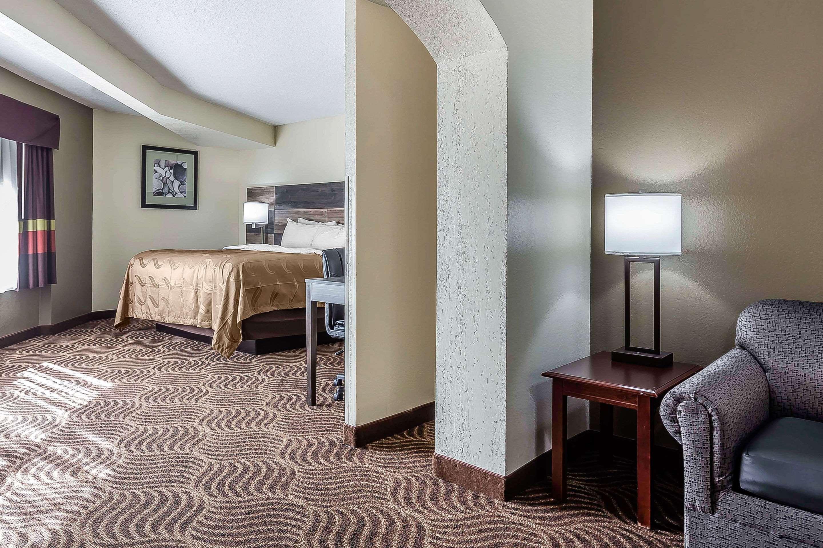 Quality Inn & Suites Солсбери Экстерьер фото