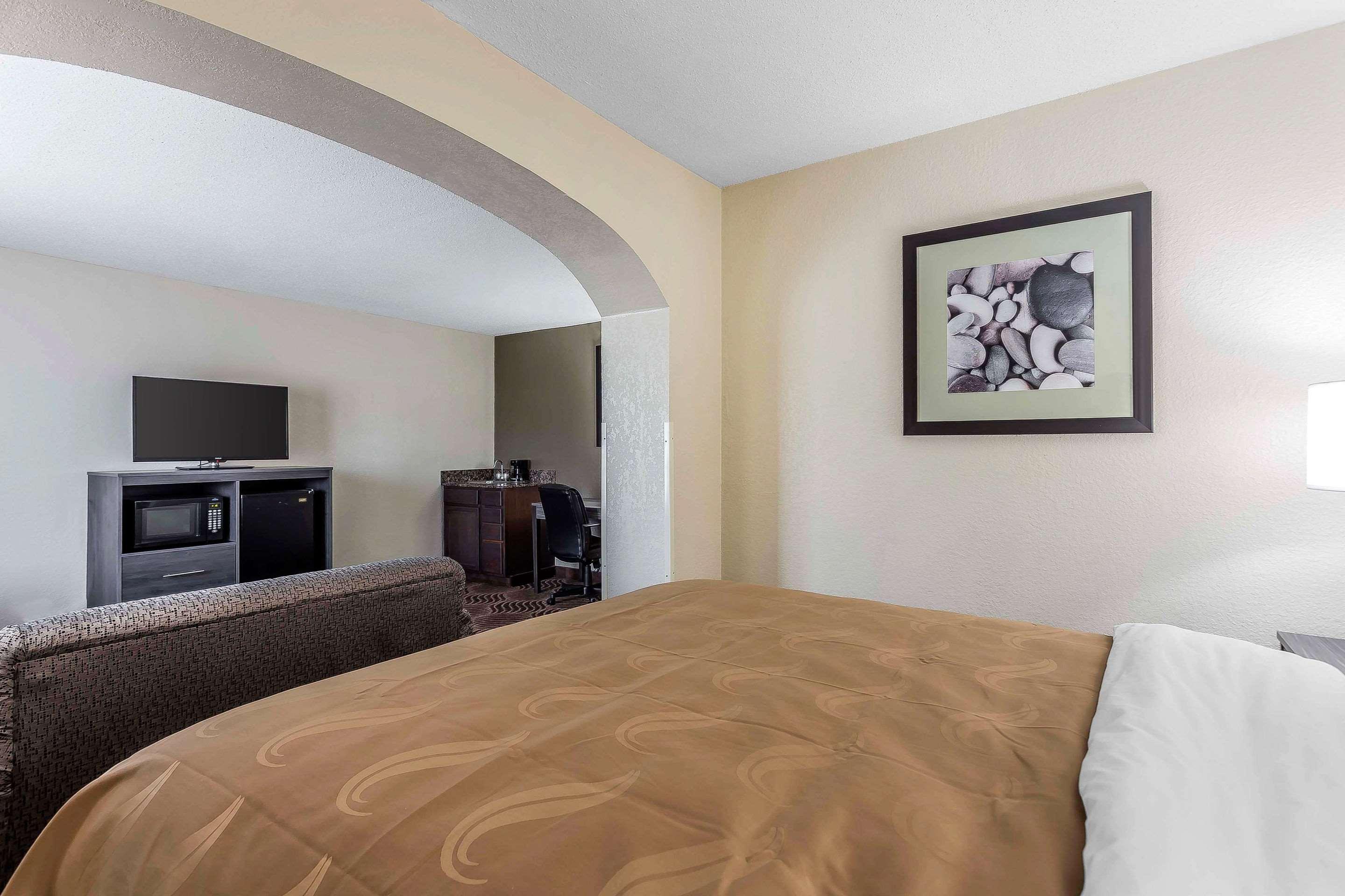 Quality Inn & Suites Солсбери Экстерьер фото