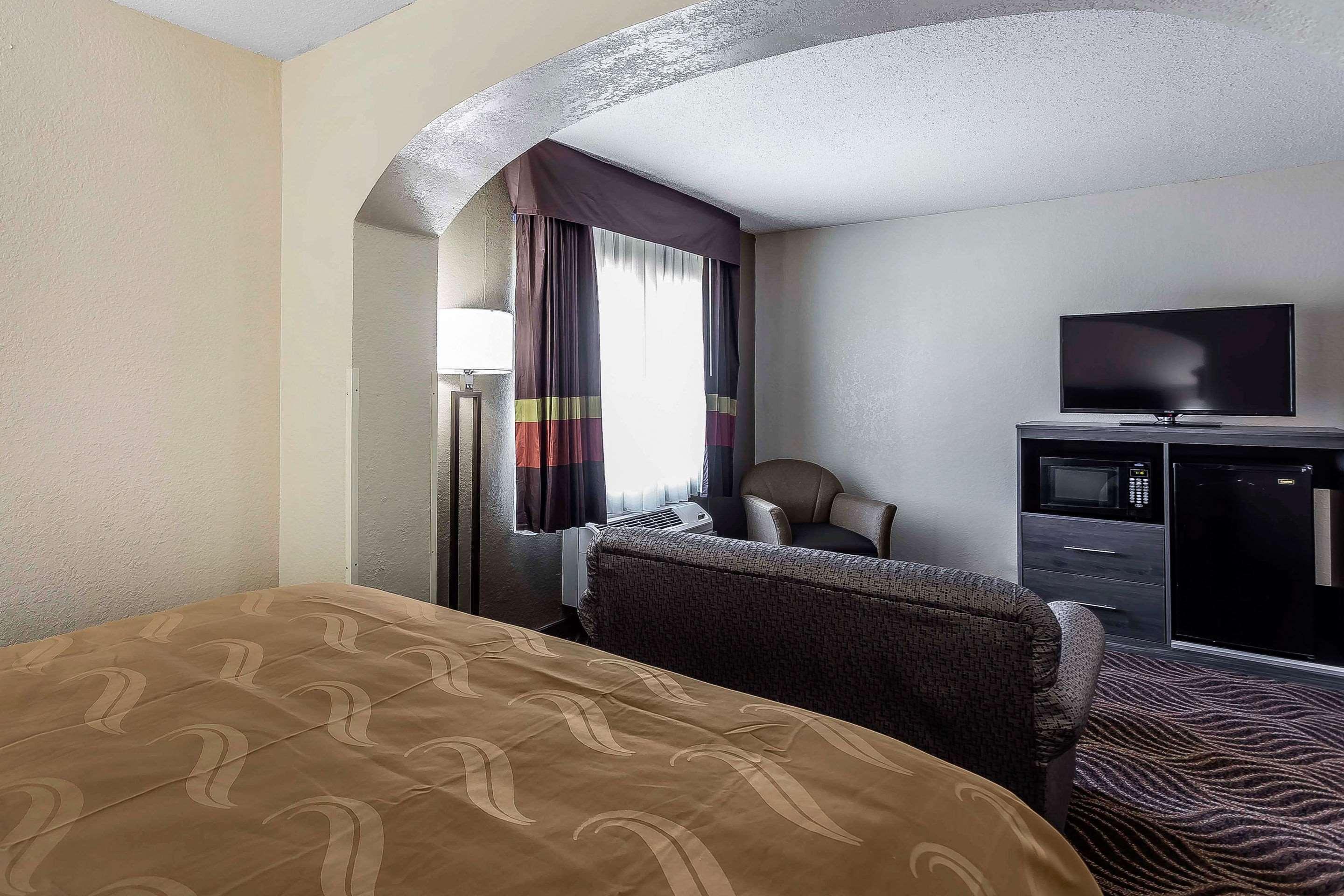 Quality Inn & Suites Солсбери Экстерьер фото