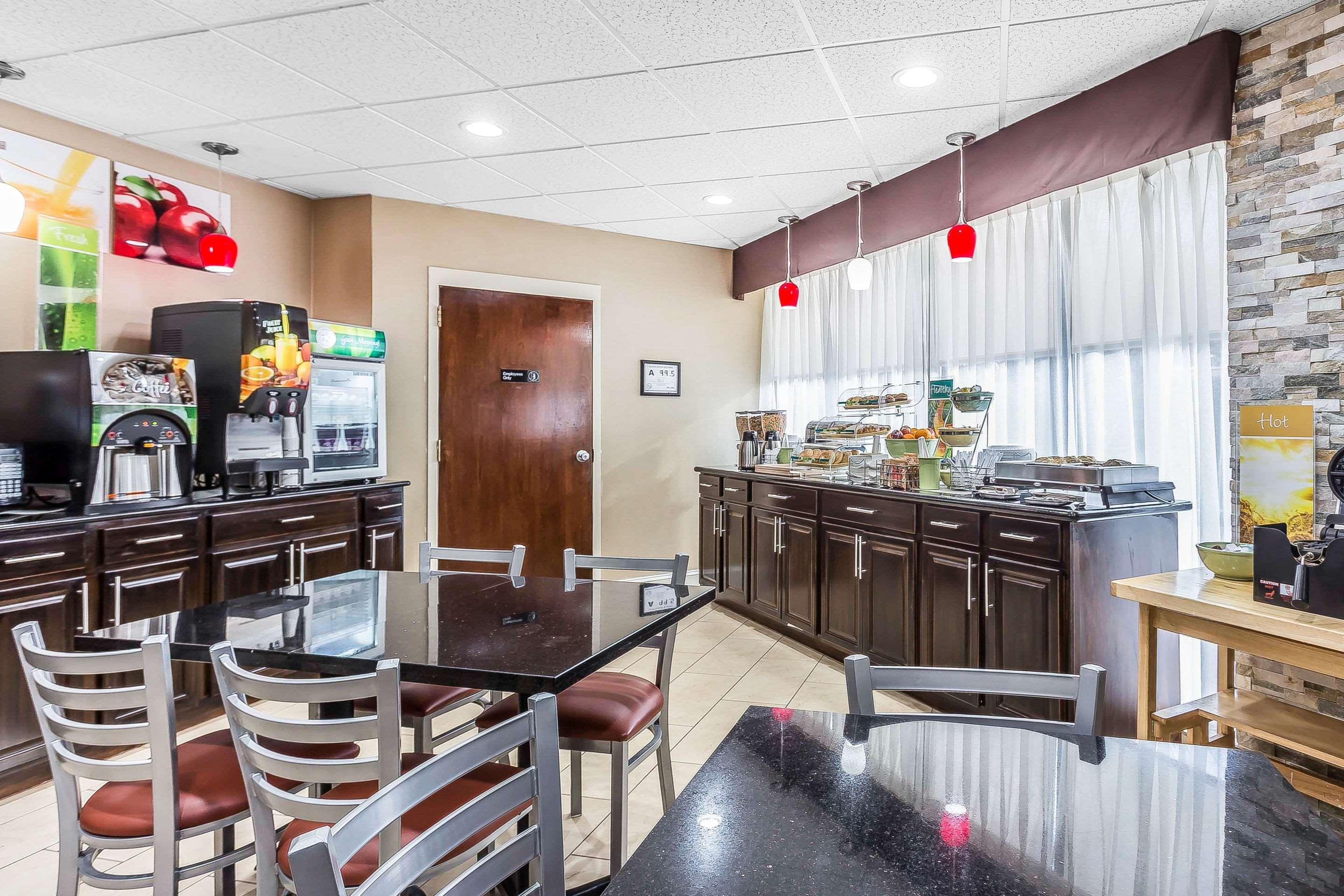 Quality Inn & Suites Солсбери Экстерьер фото